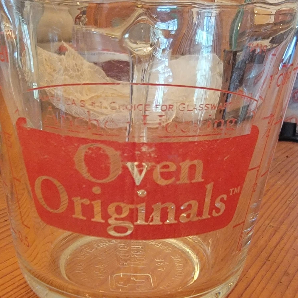 Anchor Hocking Glass Measuring Cup with Red Scale